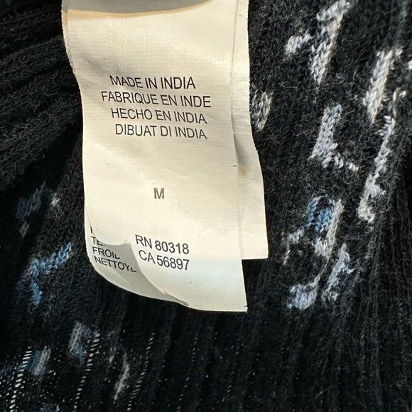 Lucky Long Sleeve Top Size Medium - Picture 7 of 10